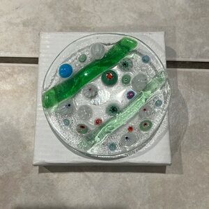BRAND NEW Beautiful glass ring dish with green accent